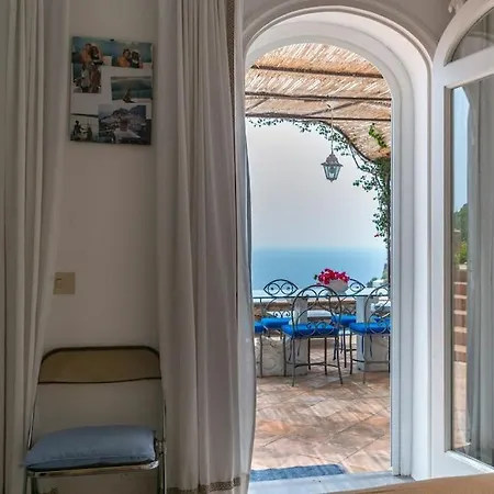 Ferienhaus Beautiful With View In The Heart Of Capri