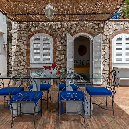 Ferienhaus Beautiful With View In The Heart Of Capri